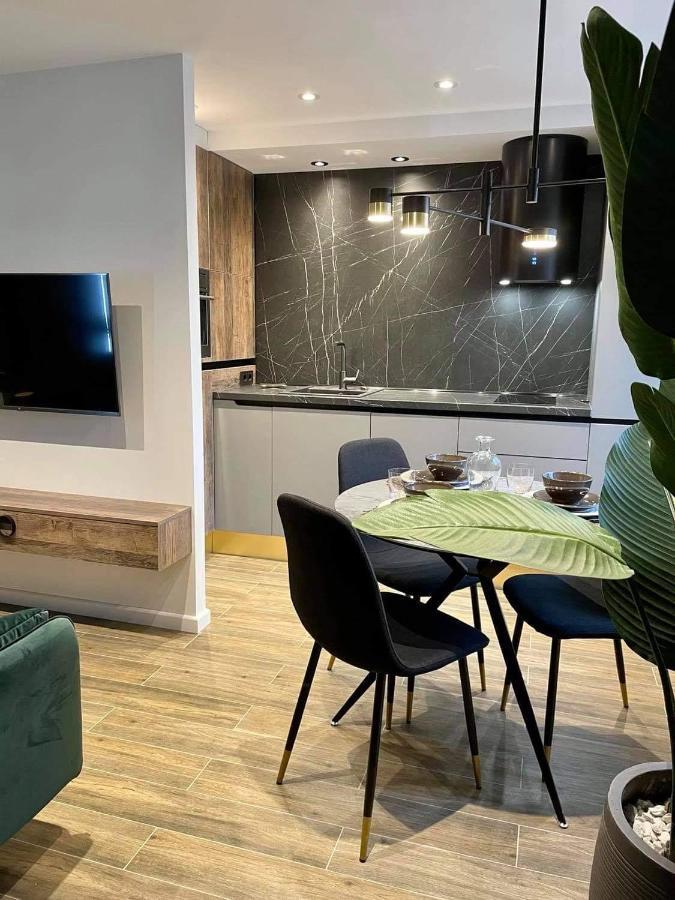 Siauliai 'Four Sisters' Apartment Ngoại thất bức ảnh
